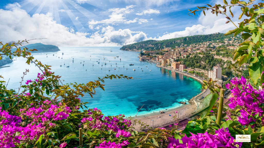 Scenic French Riviera coastline with turquoise water, cliffs, and seaside villas, illustrating best mediterranean cruise itineraries.