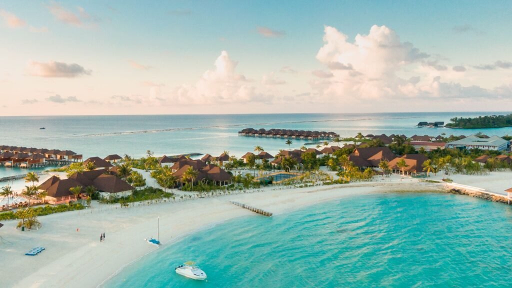 Luxury island resort for the best time to book Maldives luxury resorts